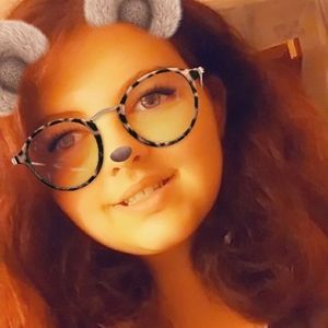 Meet your Posher, Carly